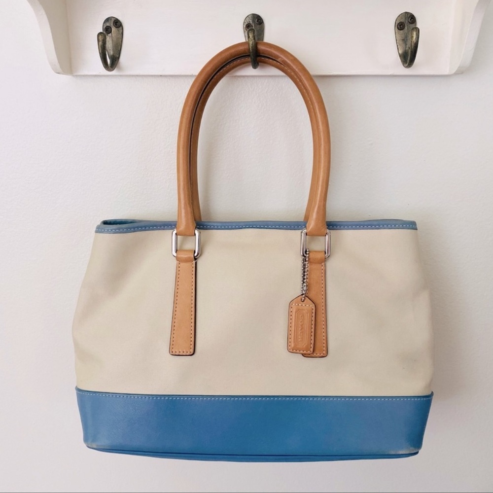 COACH Hamptons Shopper Tote